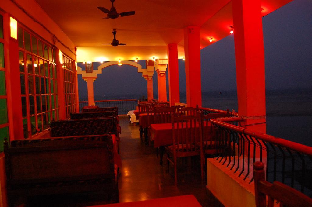 Puja Guest House Varanasi Exterior foto