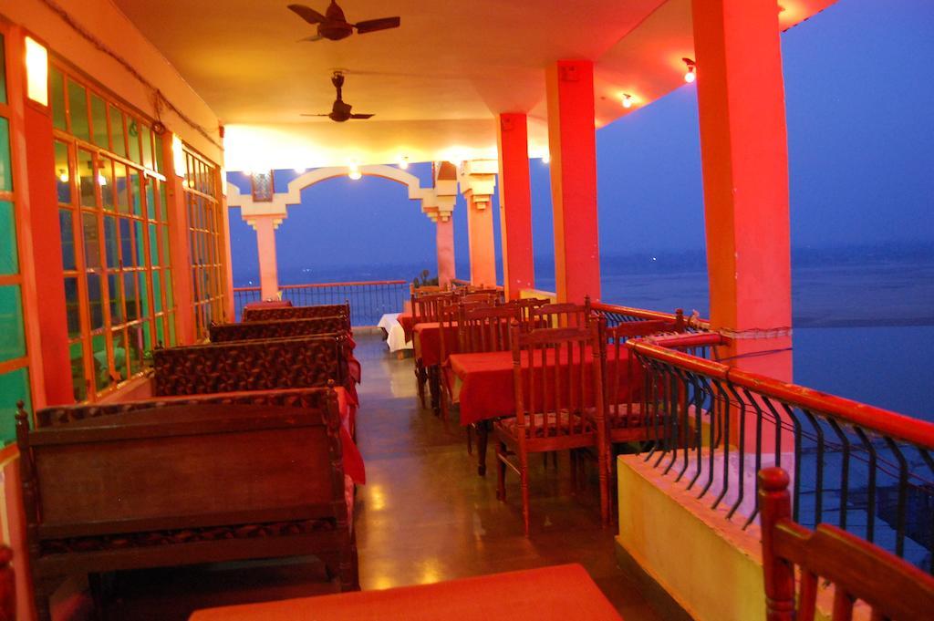 Puja Guest House Varanasi Exterior foto