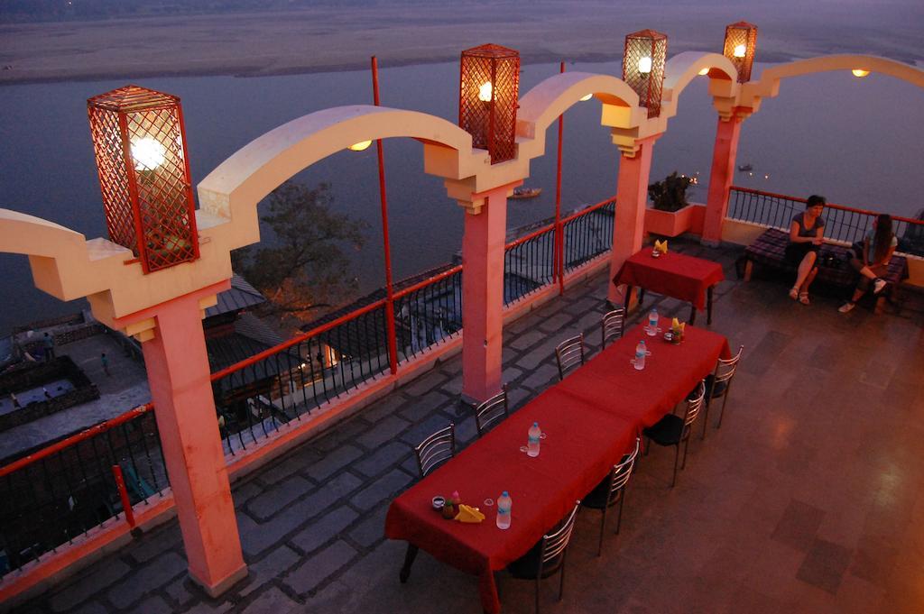 Puja Guest House Varanasi Exterior foto