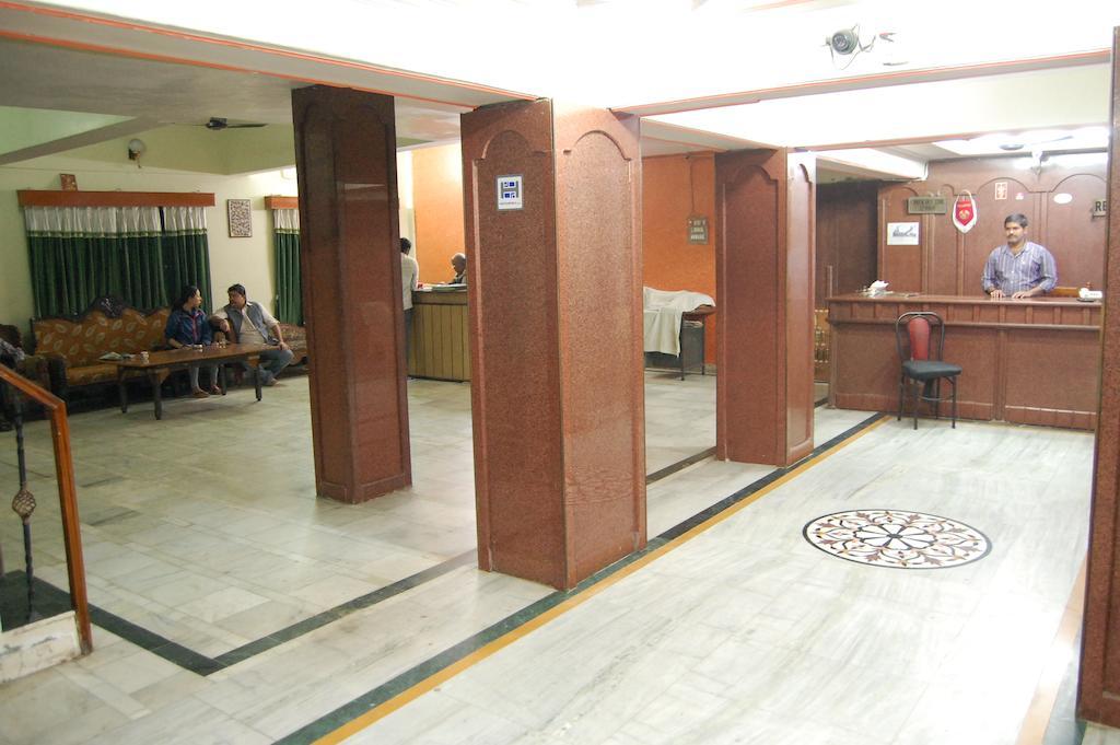 Puja Guest House Varanasi Exterior foto
