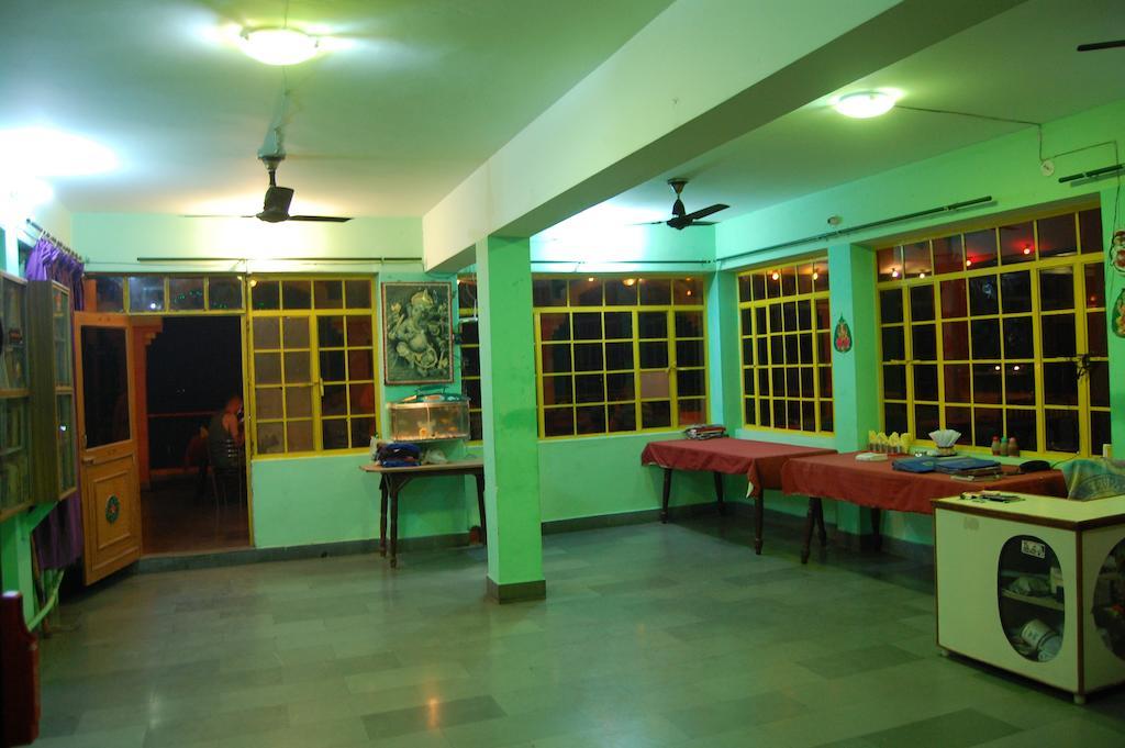 Puja Guest House Varanasi Exterior foto