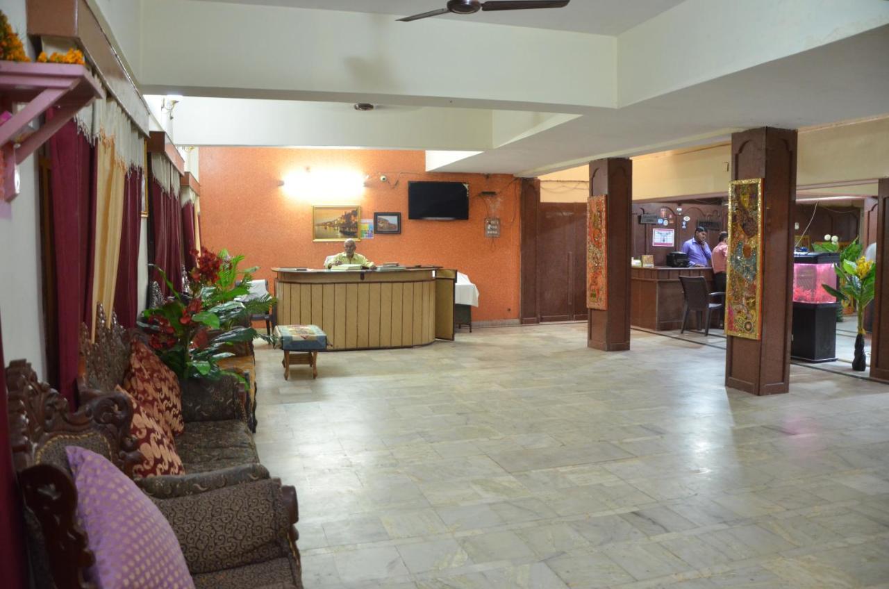 Puja Guest House Varanasi Exterior foto